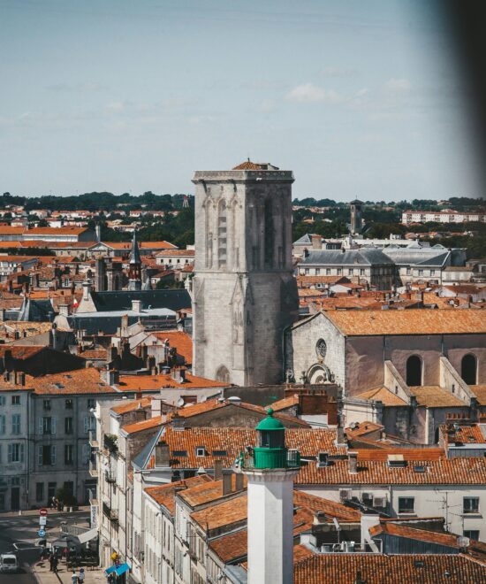 La Rochelle: Old Town and Vieux-Port Guided Walking Tour