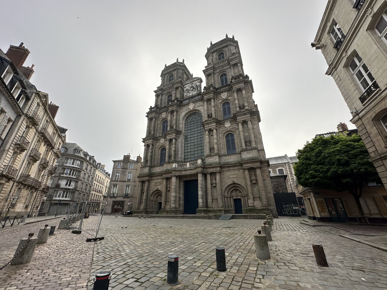 Rennes: Private Walking Tour in the heart of the City